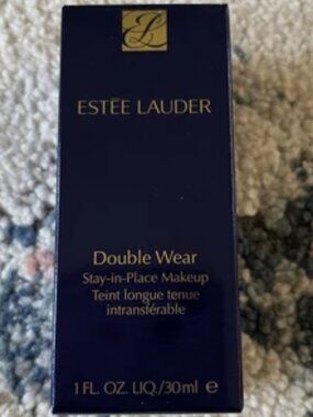 Estée Lauder Double Wear Foundation Cream - 1W1 Bone (1oz)